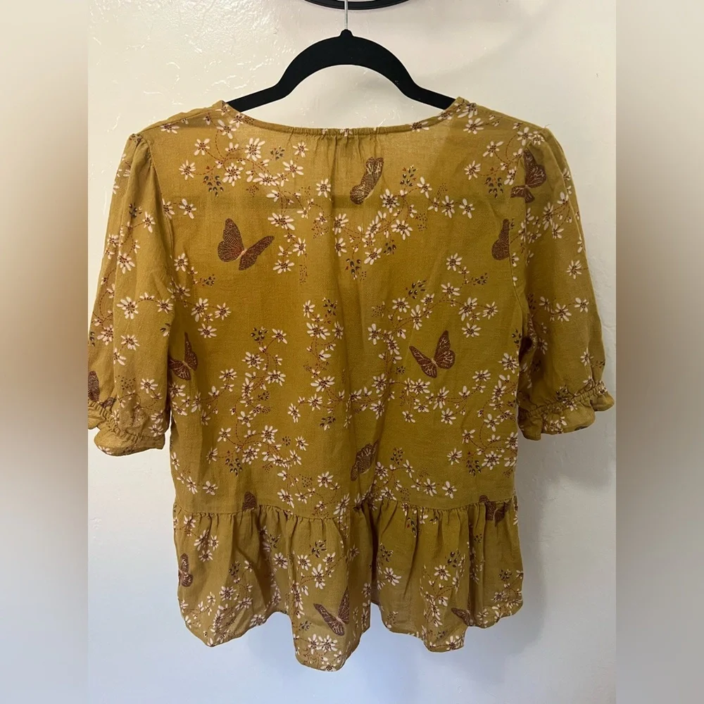 Madewell courtyard ruffle hem blouse - Picture 5 of 7